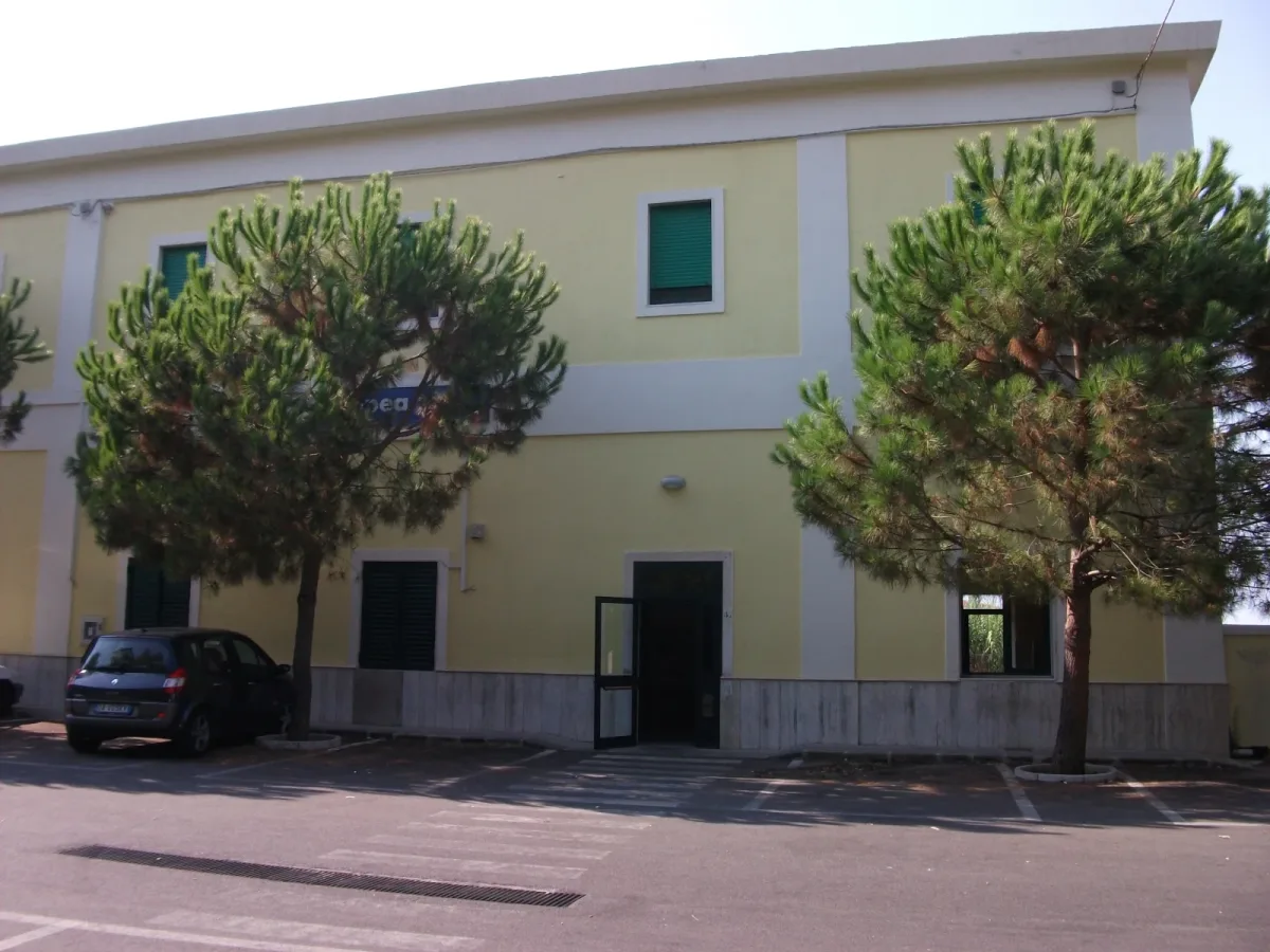 Hotel vicino alla stazione: perché “500 metri” non significa sempre cinque minuti a piedi