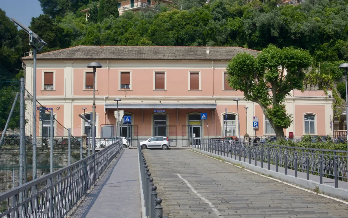 Deposito bagagli: quando conviene usarlo invece di tornare in hotel prima del treno