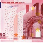 Banconota da 10 euro con caratteristica distintiva, simbolo di un affare interessante per i collezionisti.