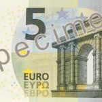 Banconota da 5 euro con impronta speciale, valutata oltre 100 euro per la sua rarità.