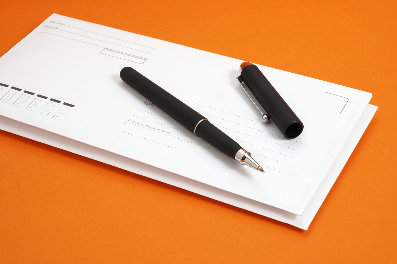 Controlli automatici su un conto in banca, evidenziando dati e transazioni finanziarie.