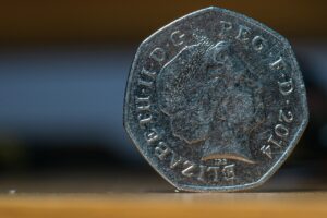 Moneta da 50 centesimi con valore speciale, potenziale guadagno fino a 12.800€.